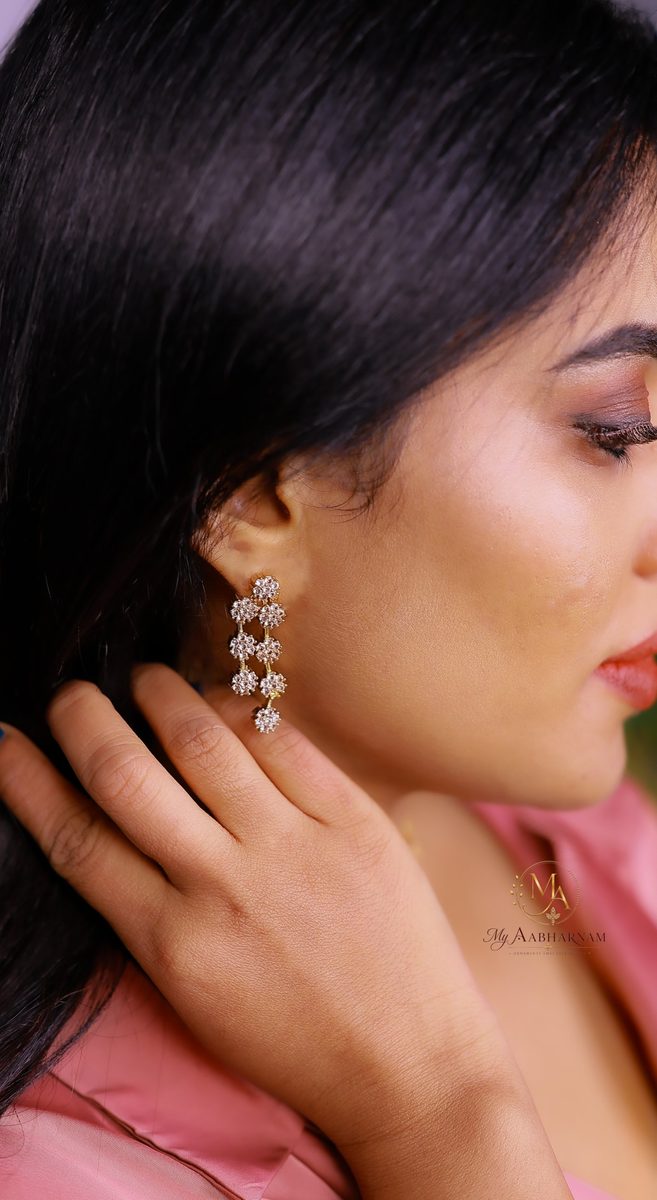 Flower-motif drop earrings