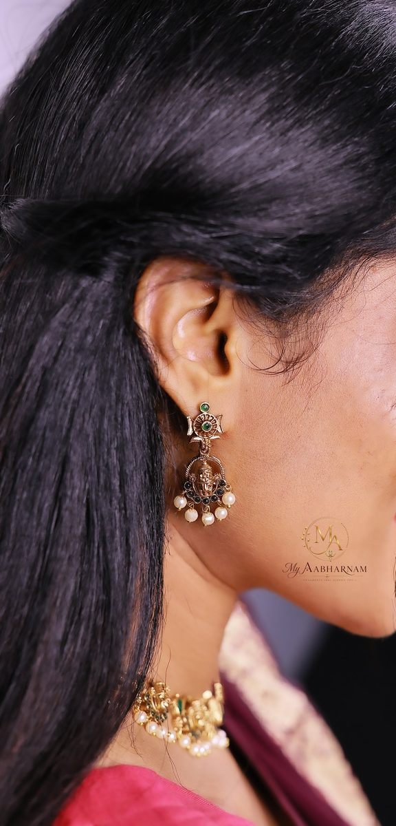 Temple earring with pearl drops